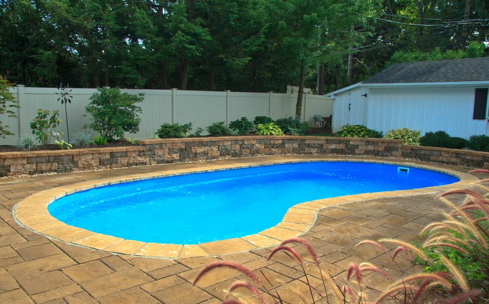 Labarre Contemporary Pools & Hot Tubs Philadelphia by Arrow