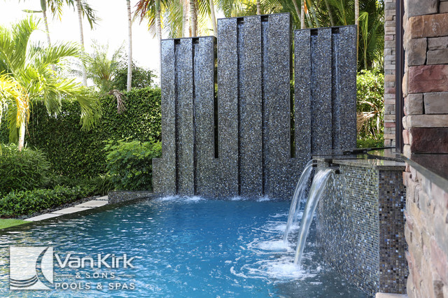 Lagoon Freeform Pool With Custom Fountains And Zero Depth Entry In Boca