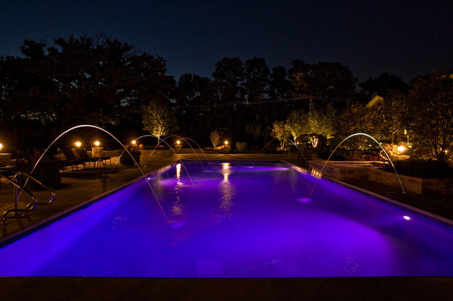Lake Forest, IL Swimming Pool and Raised Hot Tub with Laminar Fountains