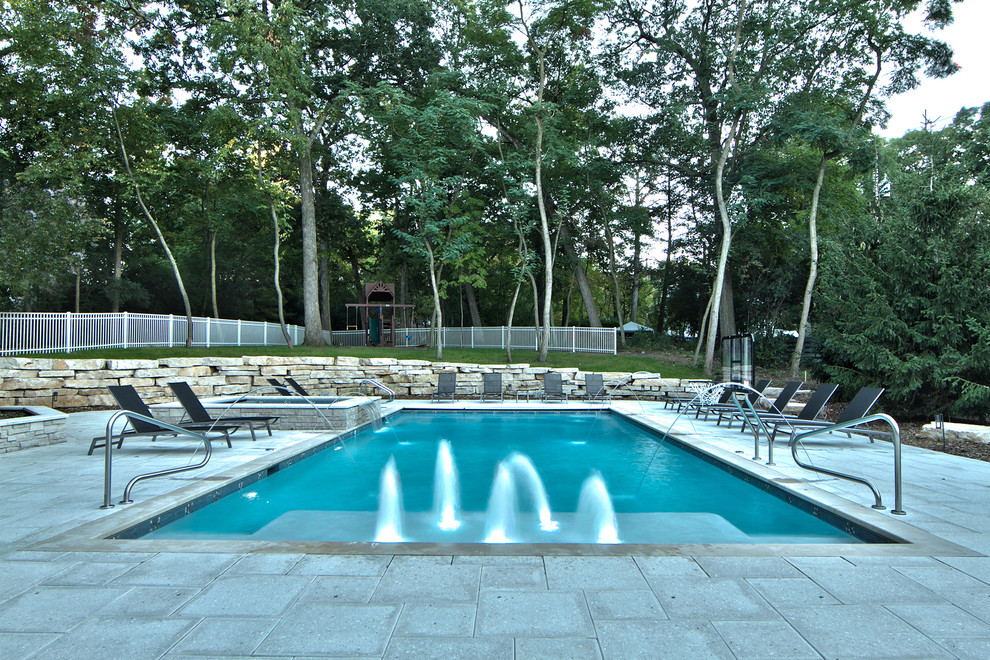 Design ideas for a traditional swimming pool in Milwaukee.