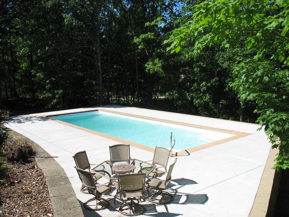 Lake Keesus,WI 16x40 Raised to over look lake shore Modern Pool