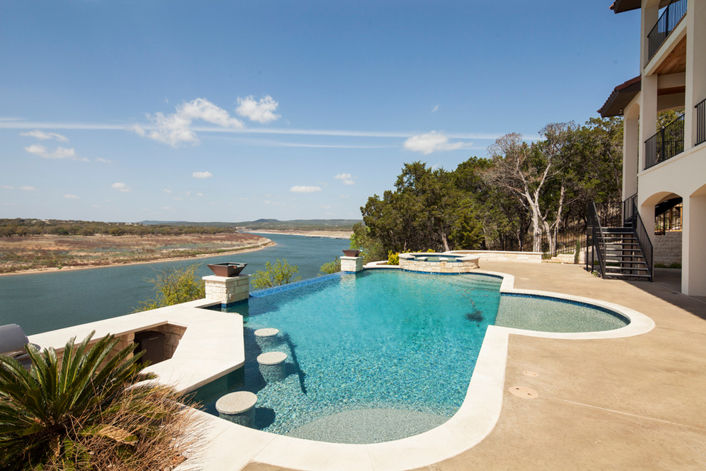 Lake Travis Waterfront Home in Lago Vista Pool Austin by