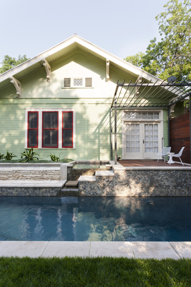 Idee per una piscina contemporanea rettangolare dietro casa