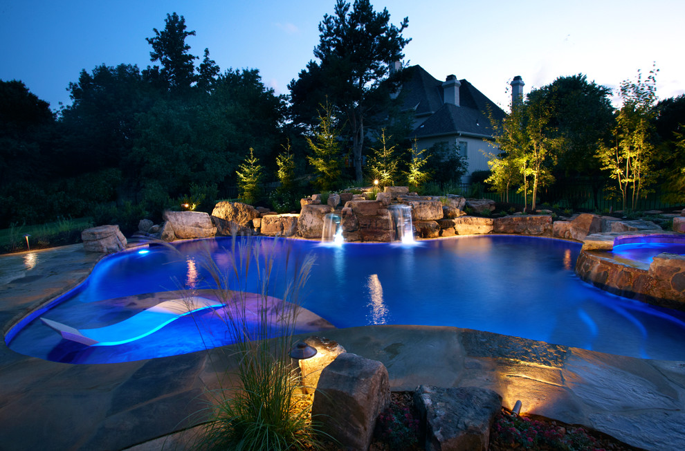 Example of a mountain style pool design in Kansas City
