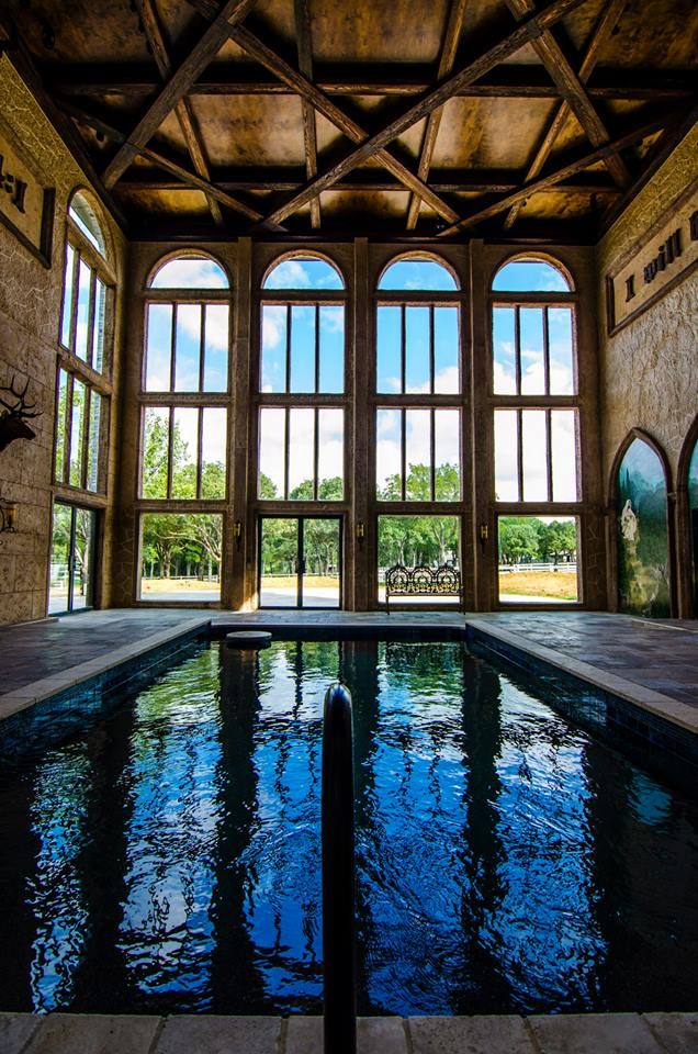 This is an example of a victorian swimming pool in Dallas.
