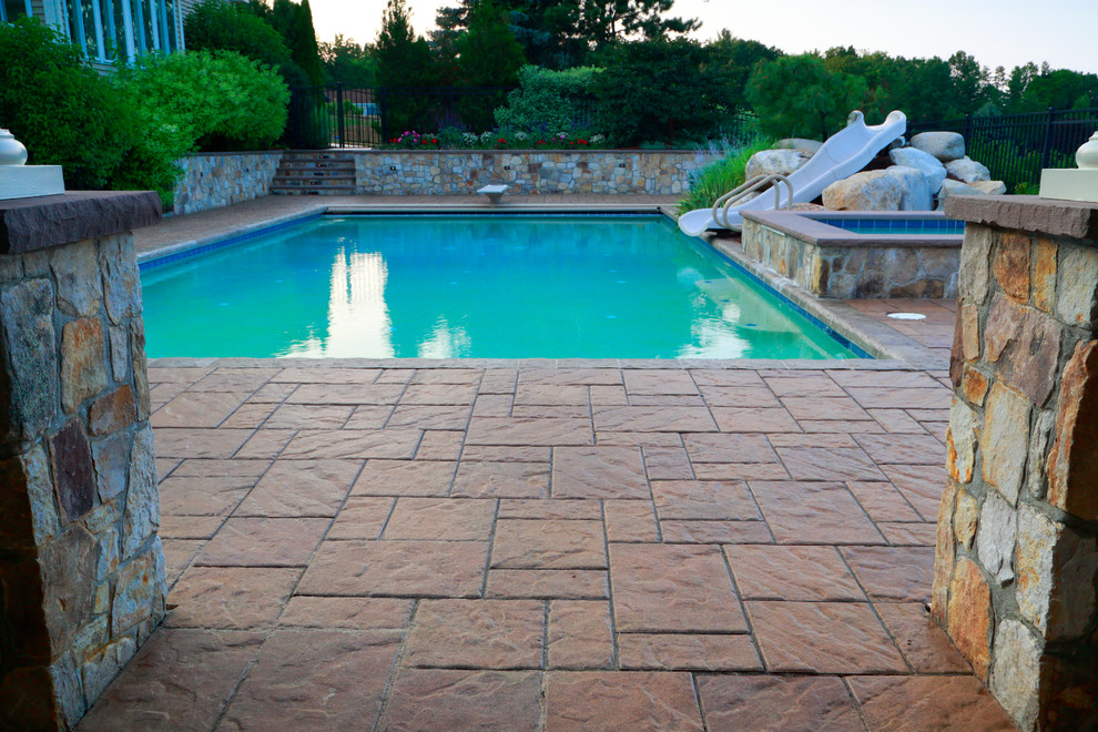 Londonderry, NH Pool, Patio & Outdoor Kitchen Design and Build Traditional Swimming Pool