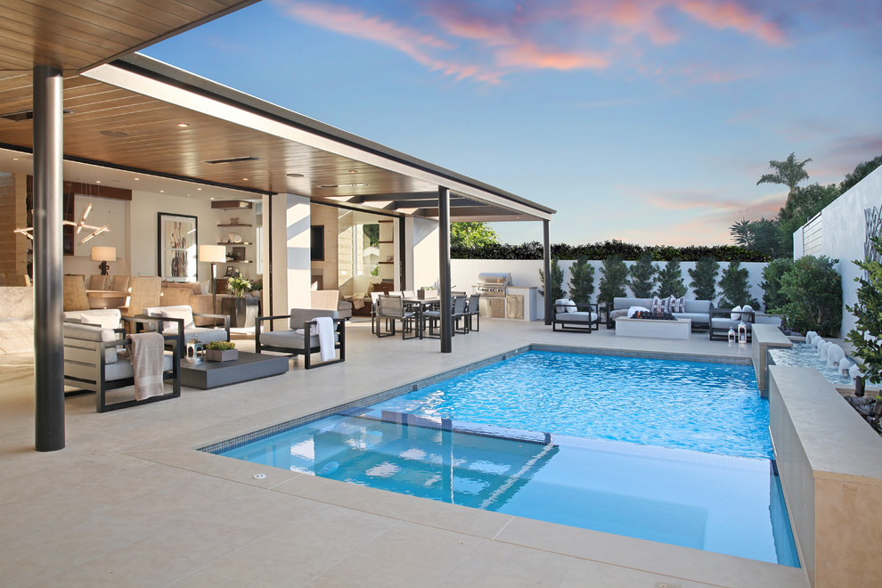 Contemporary swimming pool in Orange County.