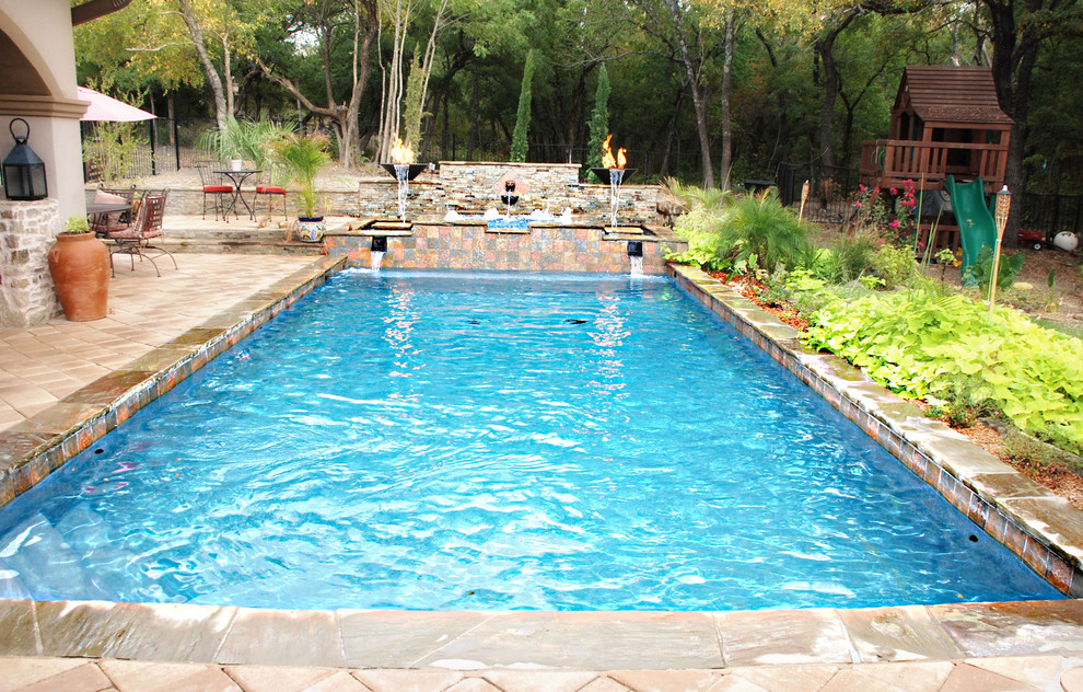 Bild på en medelhavsstil pool