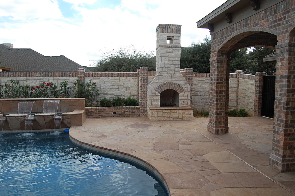 Inspiration for a classic swimming pool in Austin.