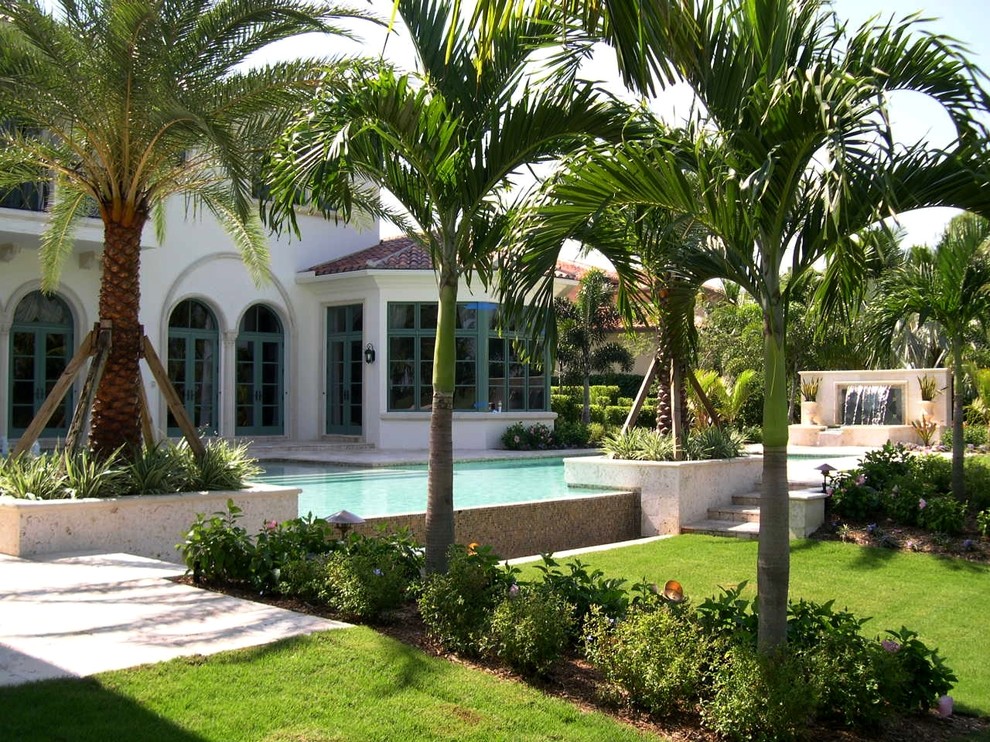 Model home in Old Palm, Palm Beach Gardens, Florida Tropical Pool