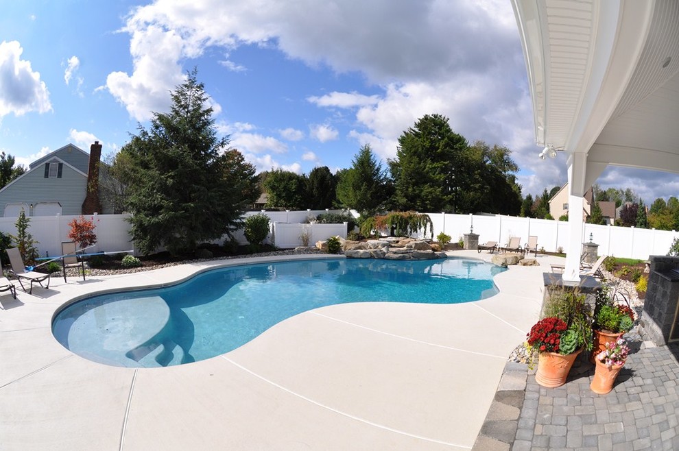 Example of a minimalist pool design in Philadelphia