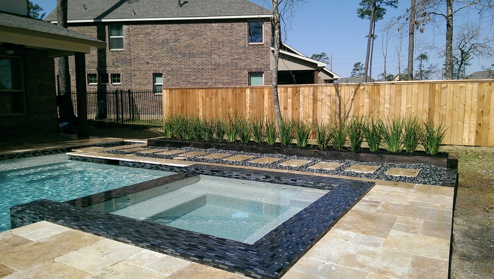 Inspiration for a contemporary pool remodel in Houston