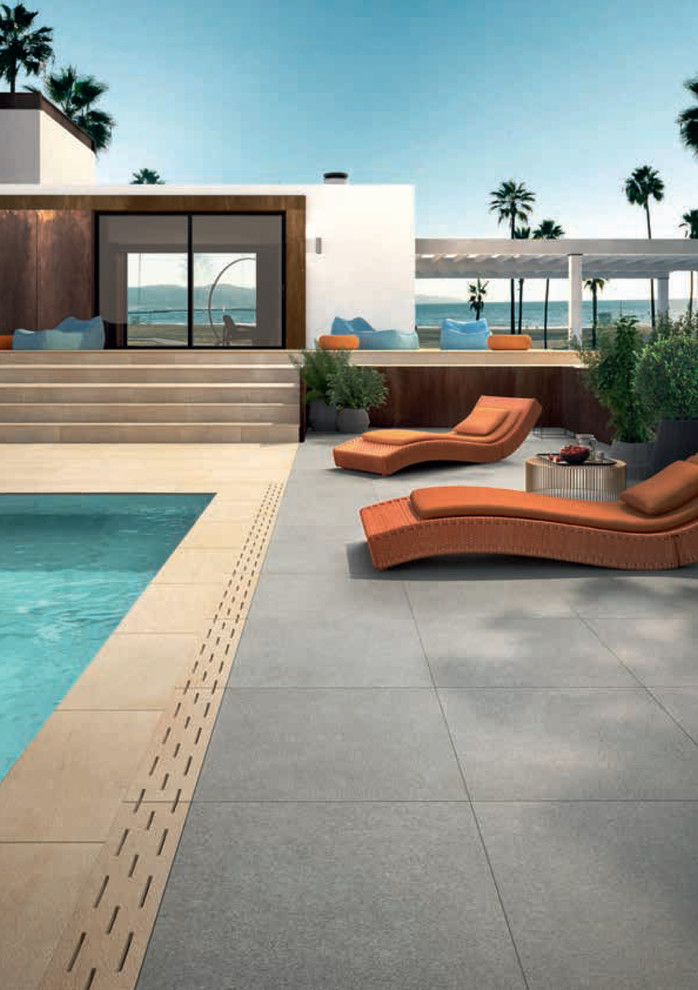 Modern pool with two tone porcelain tiled floor - Modern - Pool - Miami ...