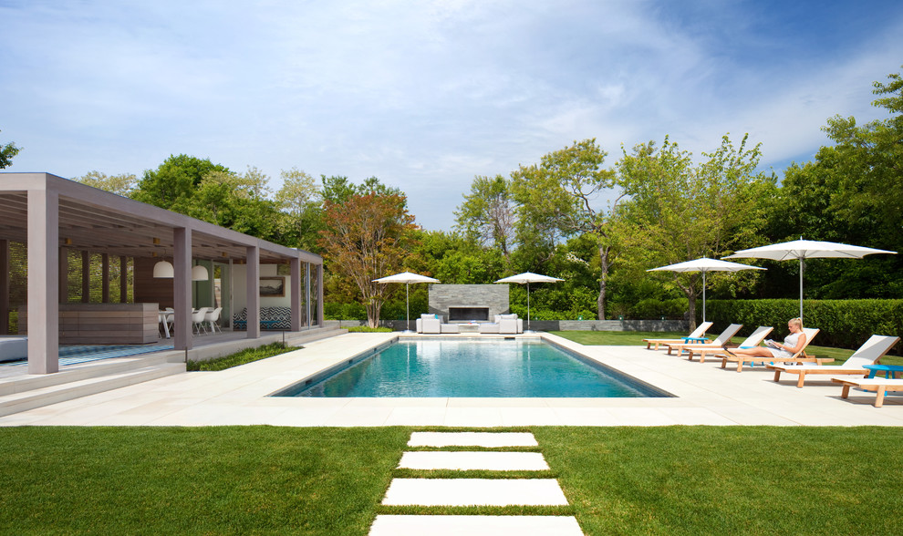 Inspiration for a contemporary swimming pool in New York.