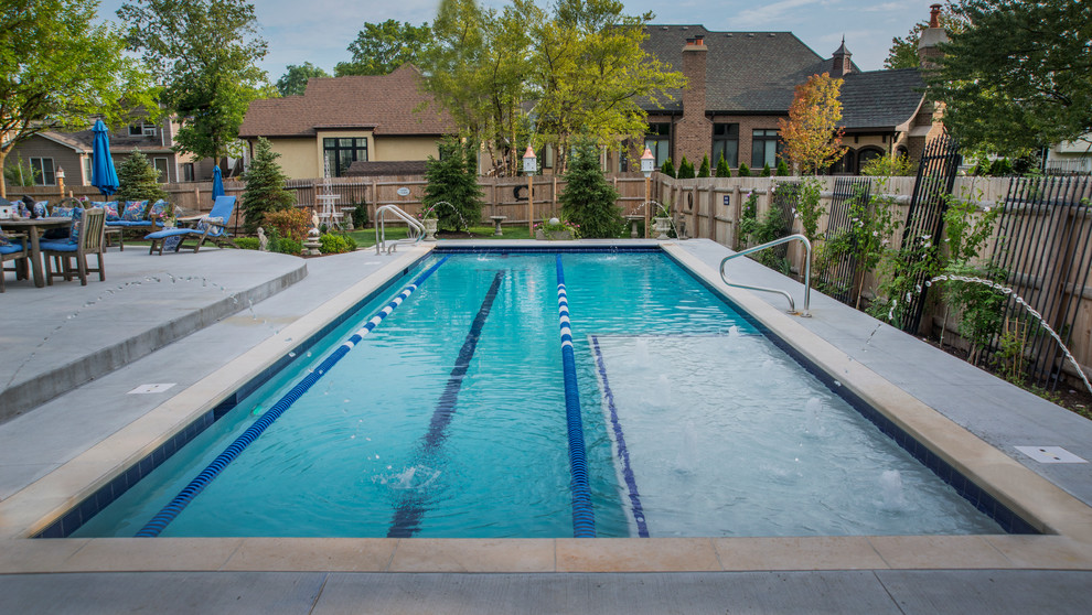 Naperville, IL Lap Pool With Large Sunshelf And Deck Sprays
