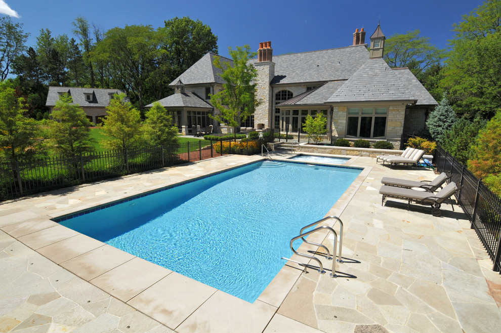 Naperville, IL Swimming Pool and Hot Tub with Automatic Covers