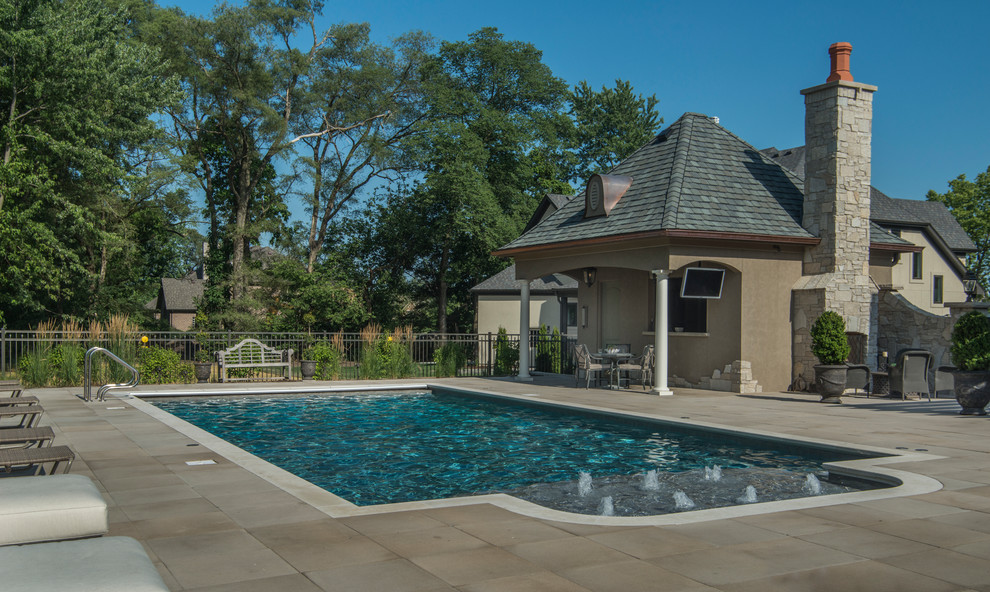 Naperville, IL Swimming Pool With Offset Sunshelf Traditional Pool