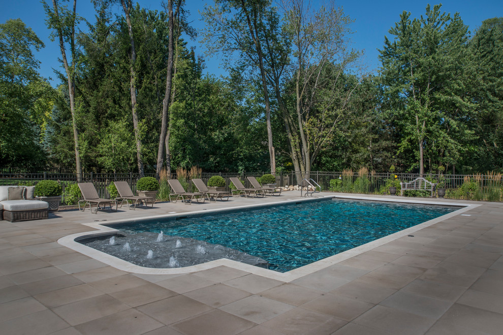Naperville, IL Swimming Pool With Offset Sunshelf Traditional Pool