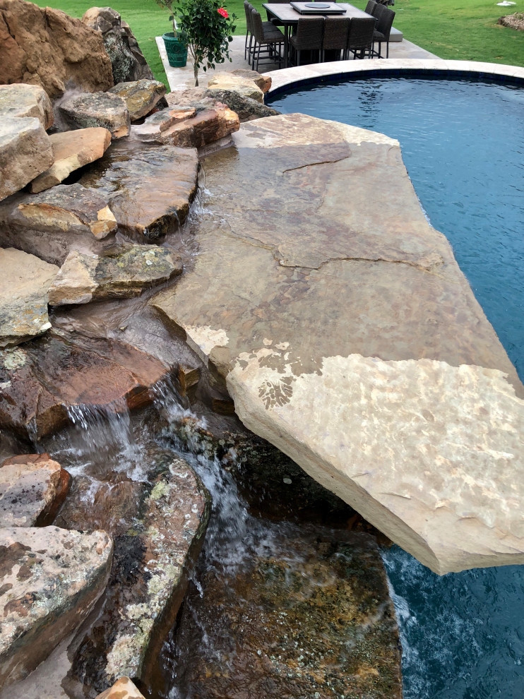 New Braunfels Pool and Spa Transitional Pool Austin by Infinity