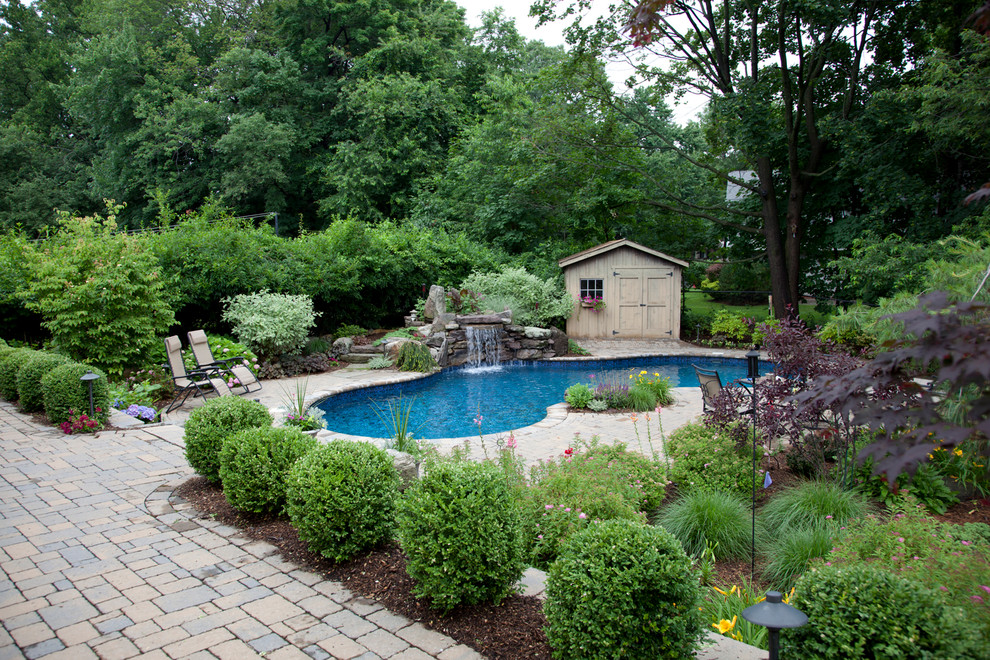 New raised patio and pool - Traditional - Pool - Newark - by Jardin ...