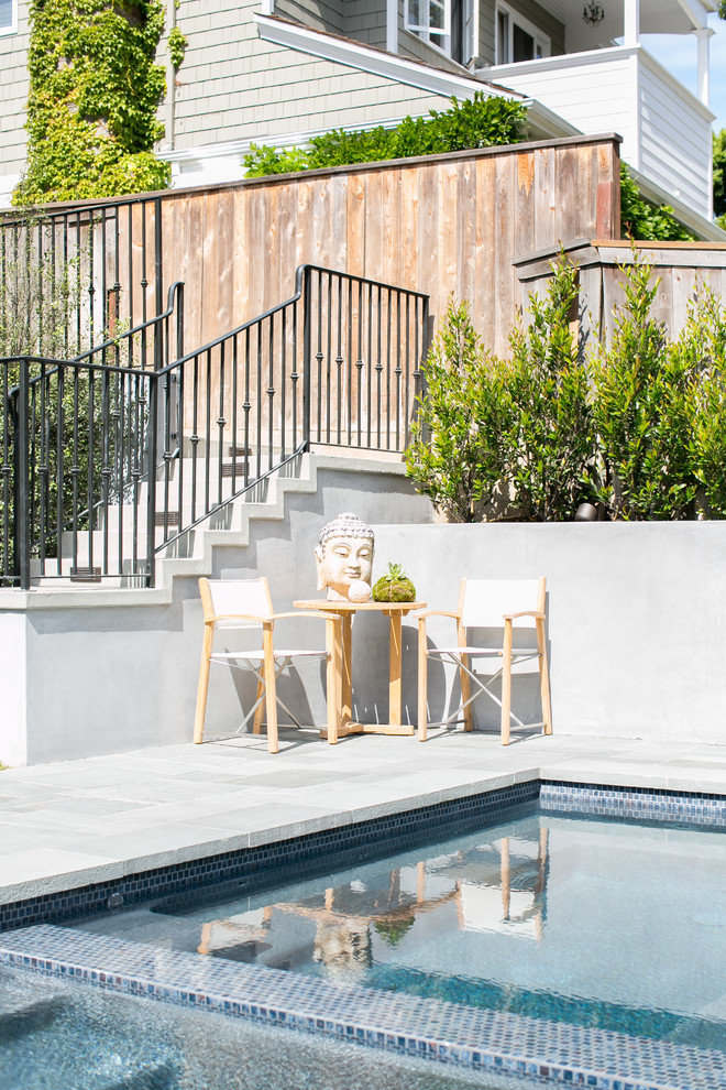 Inspiration for a classic swimming pool in Orange County.