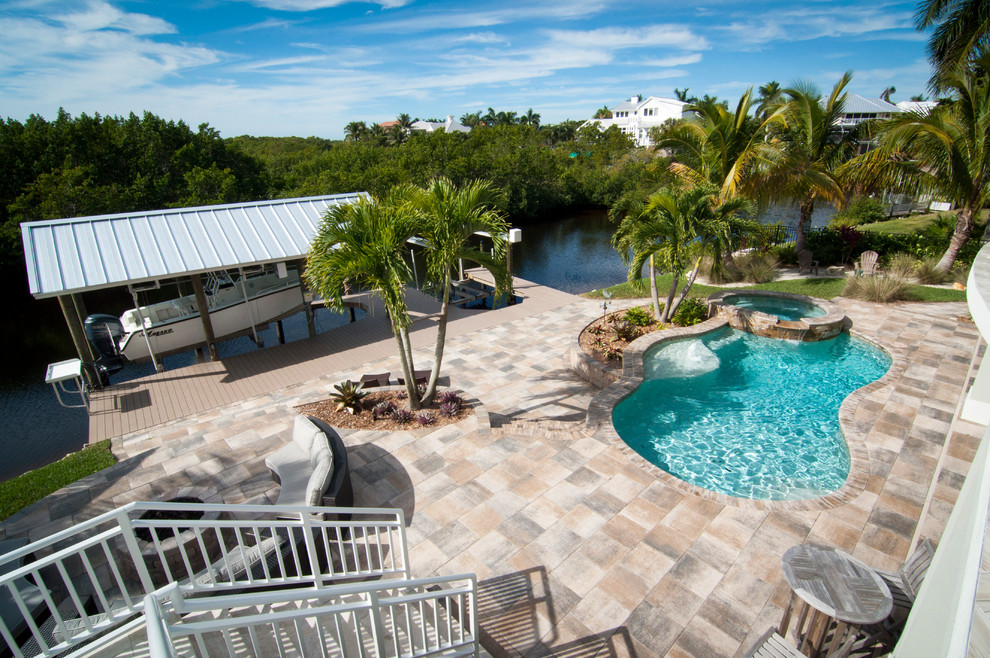 Nosee'um and Mosquito Misting in Fort Myers, FL Tropical Pool