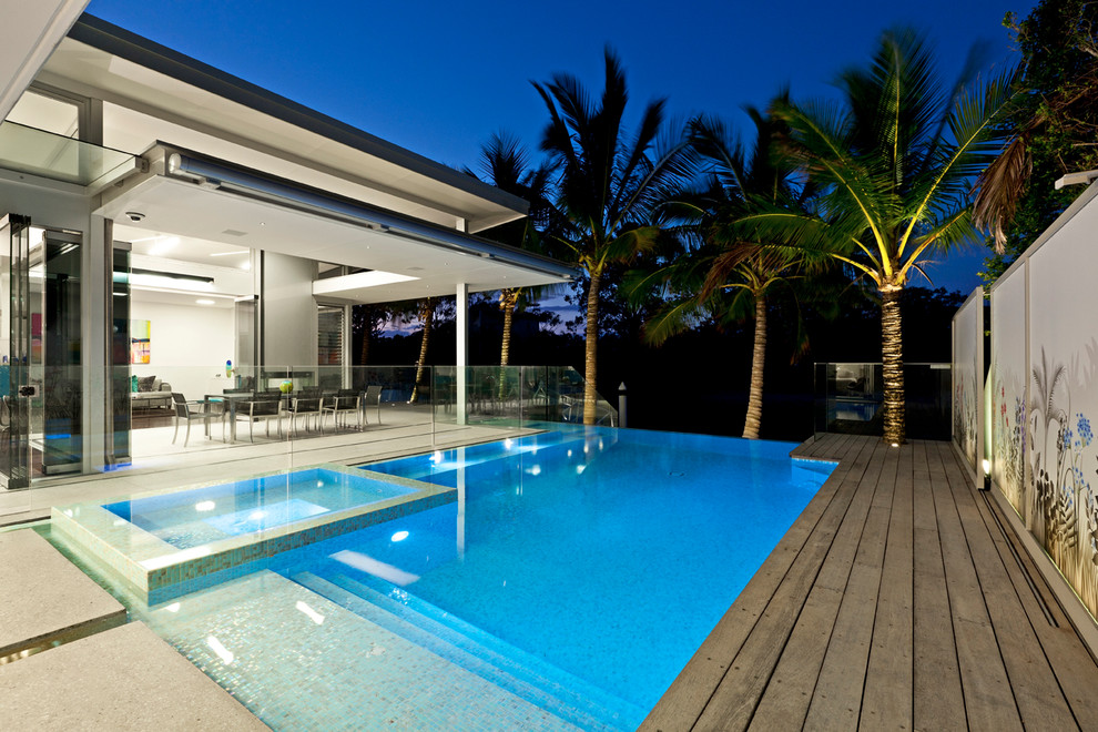 Inspiration for a contemporary pool remodel in Brisbane