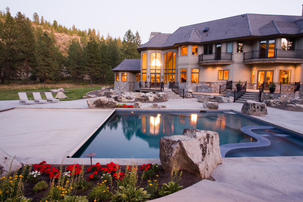 NorthWest Spokane Estate Traditional Pool Seattle by