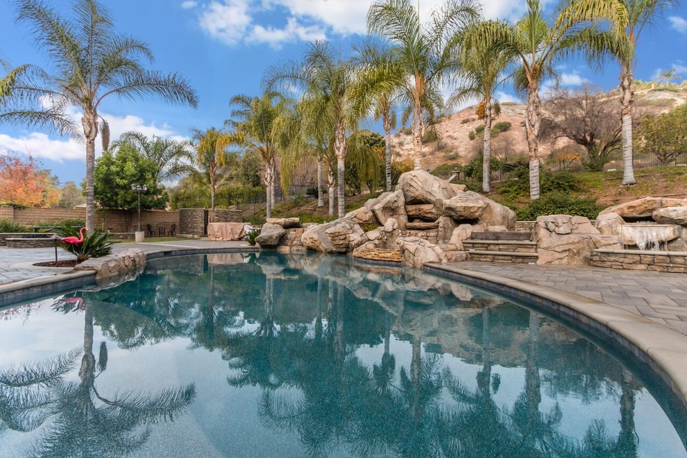Orange, California Pool & Spa Transitional Pool Orange County