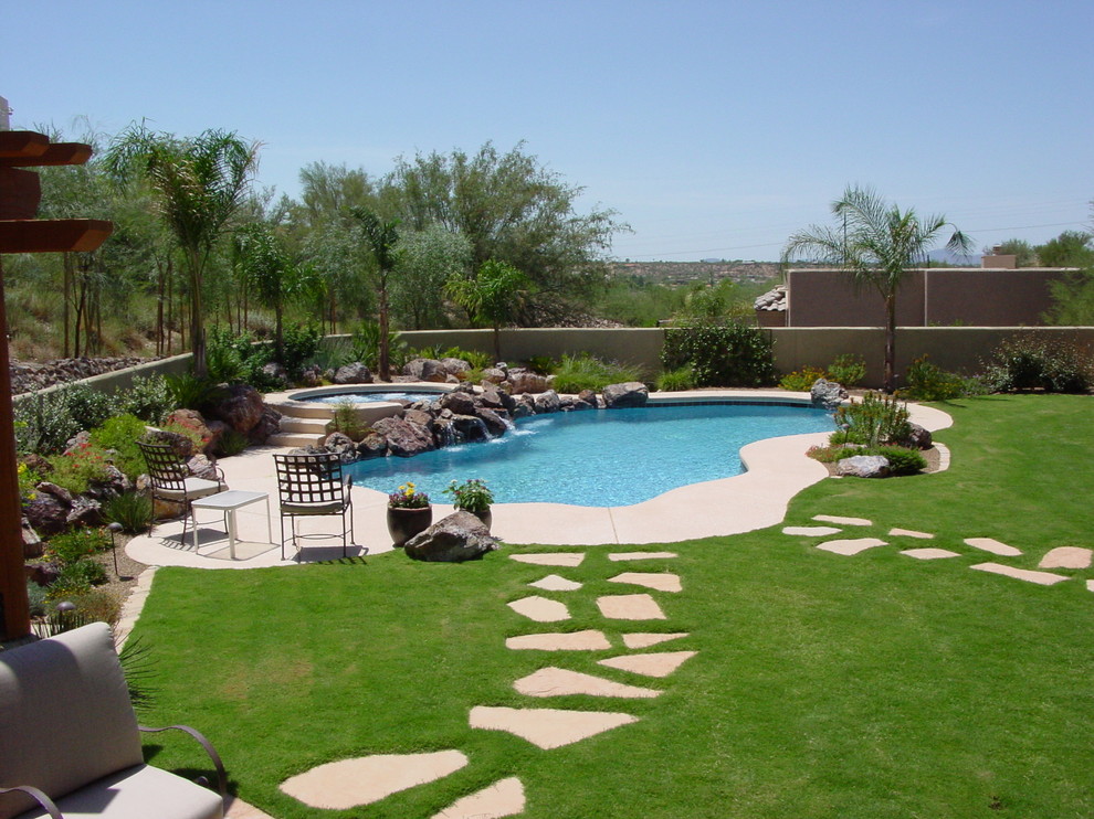 9 Pro Tips for Creating the Perfect Pool Landscape