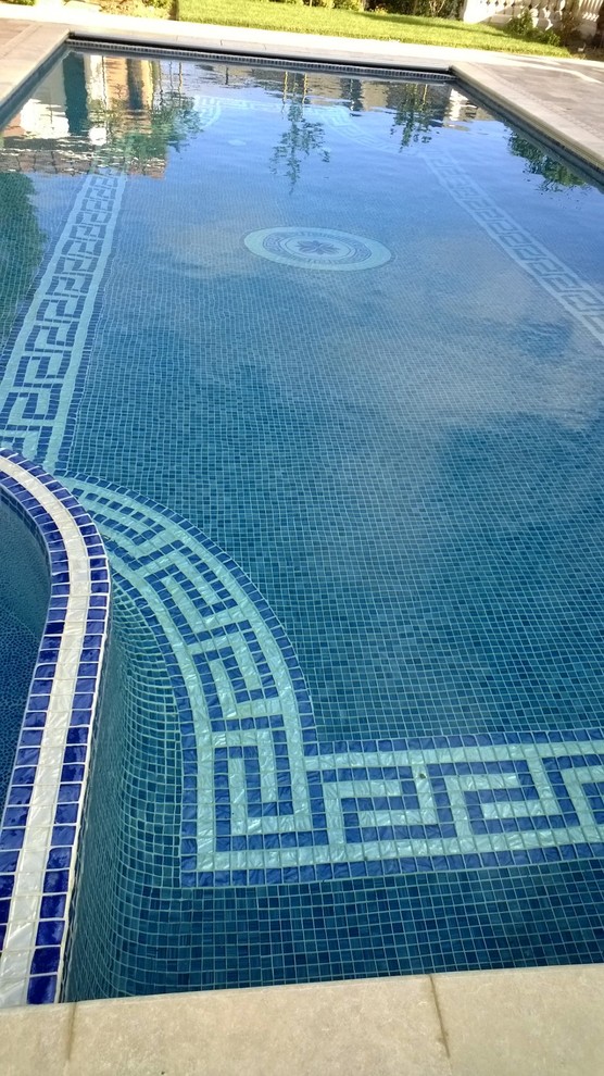 Источник вдохновения для домашнего уюта: бассейн в викторианском стиле
