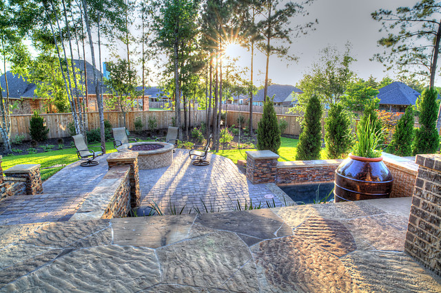 Outdoor Oasis: Pool, Outdoor Kitchen, Patio, Pergola and More ...