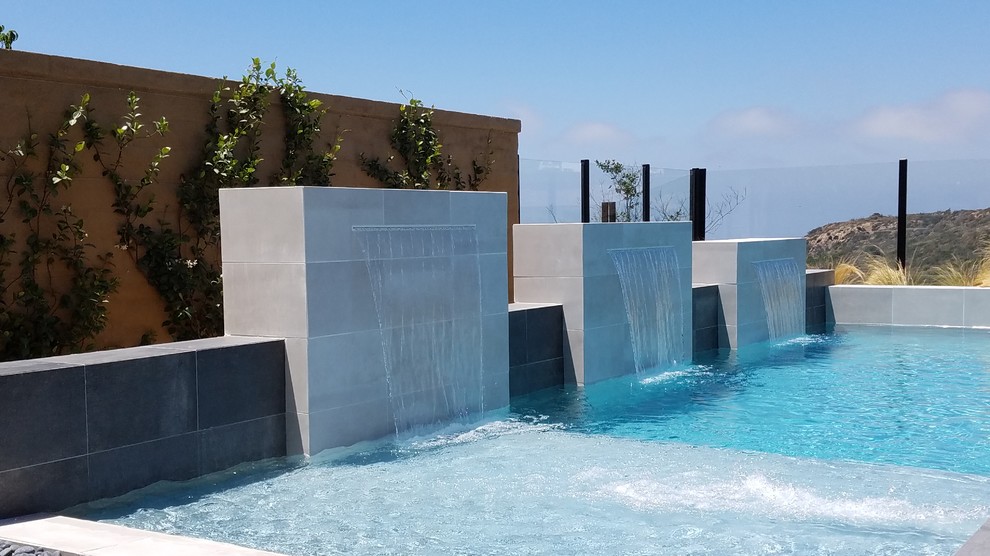 Pool - contemporary pool idea in Orange County
