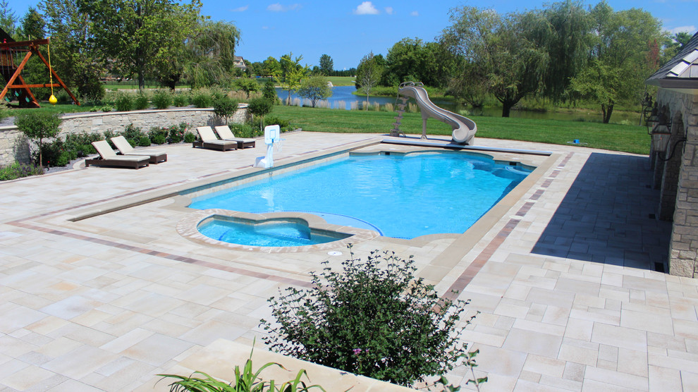 Peaceful Pool Deck Paradise (Carmel, IN) Traditional Pool