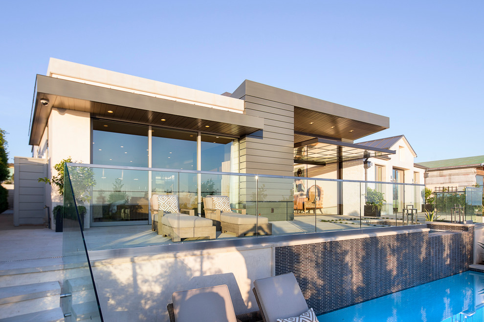 Inspiration for a contemporary swimming pool in Orange County.