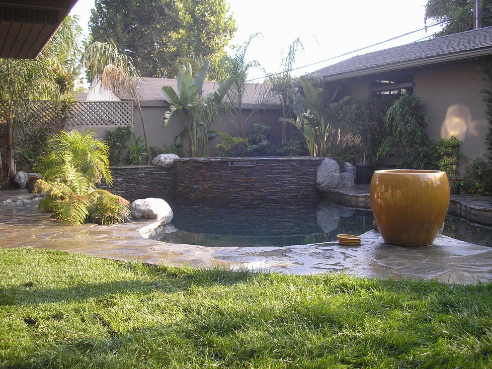 Exempel på en mellanstor amerikansk pool