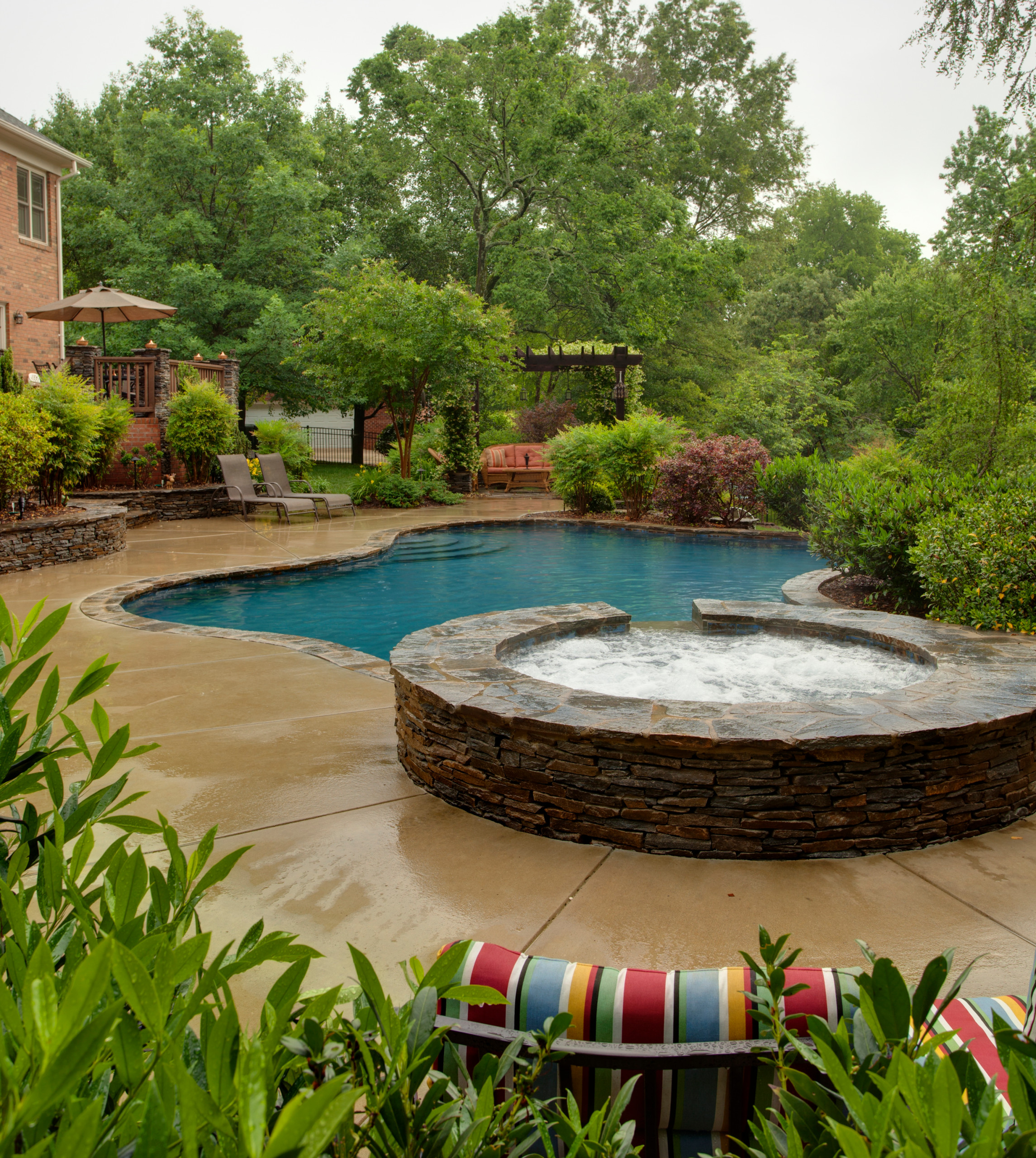 Pool by Design, Charlotte, NC - Farmhouse - Pool - Charlotte - by Jim  Schmid Photography | Houzz