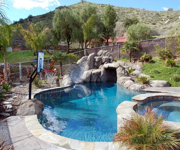 Pool Deck Slide Piscine San Diego par GAC Contracting Inc Houzz