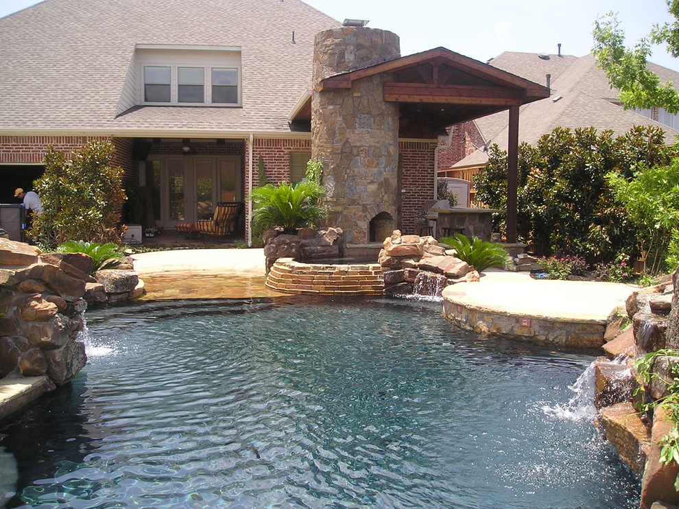 Pool Garden - Craftsman - Pool - Dallas - by FineLines Design Studio ...