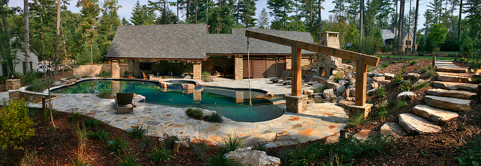 Immagine di una piscina stile rurale