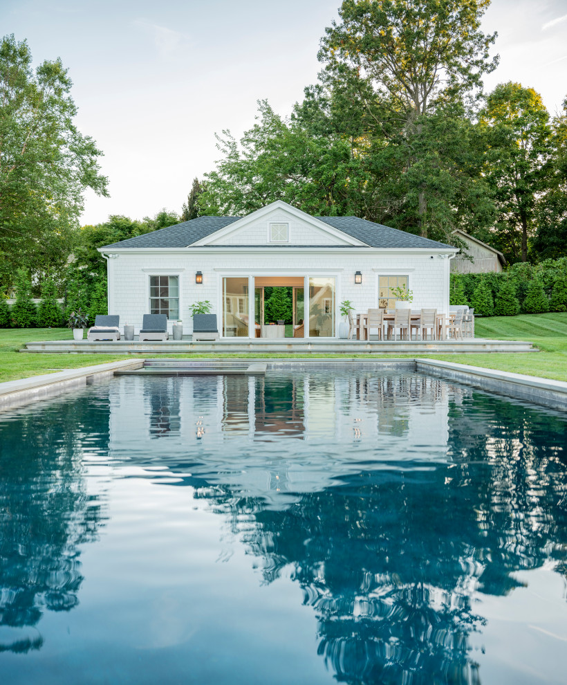 Pool House Beach Style Pool New York by William Leavy