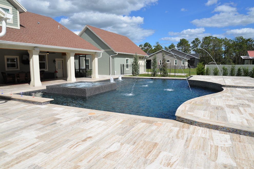 Pool in Orlando, Florida with Bar and Infinity Edge Spa - Modern - Pool ...