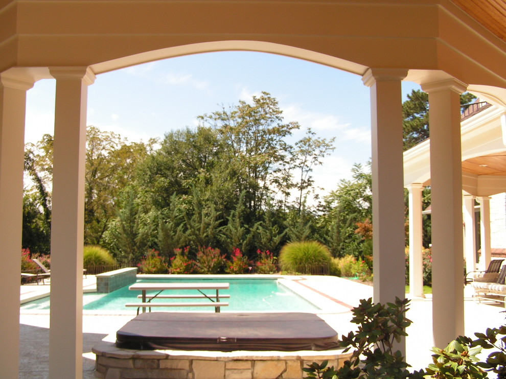Pool Méditerranéen Piscine St. Louis par User Houzz