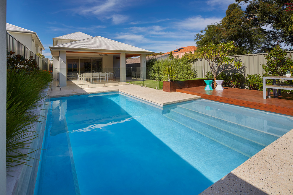 Inspiration for a contemporary pool remodel in Perth