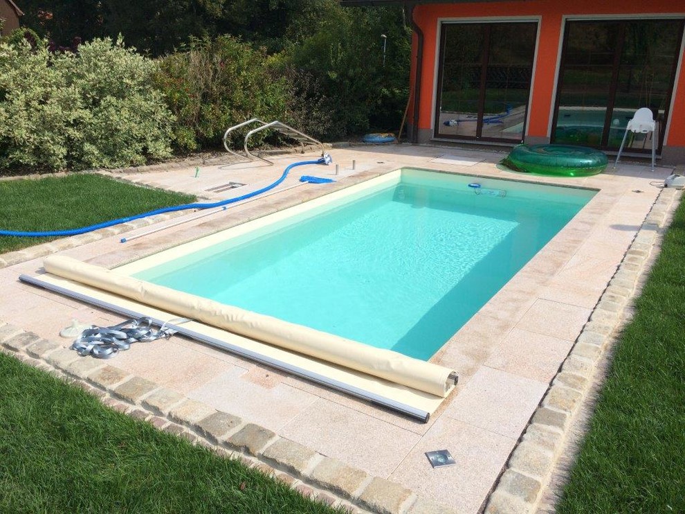 Foto di una piscina minimal