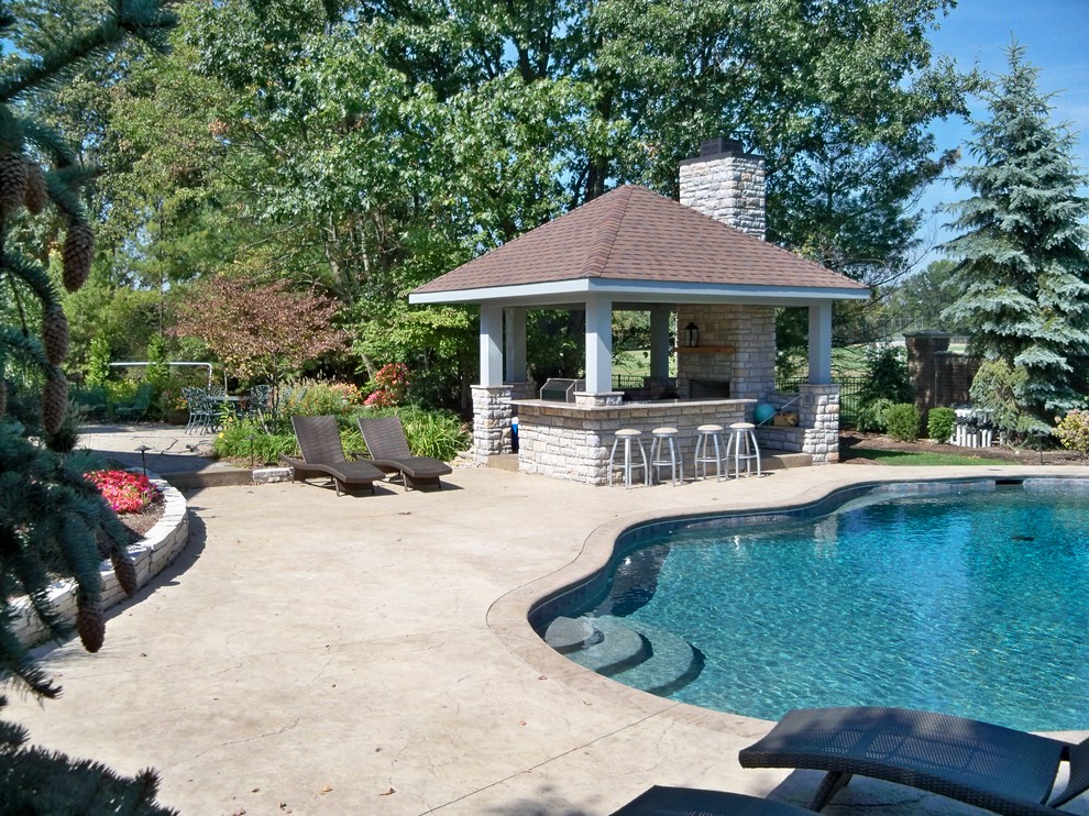 This is an example of a classic swimming pool in Cincinnati.