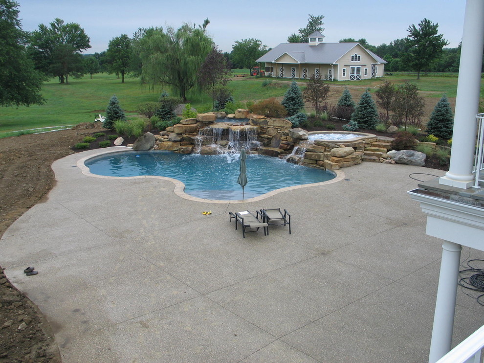 Pools Traditional Pool Cincinnati by MidAmerican Gunite Pools