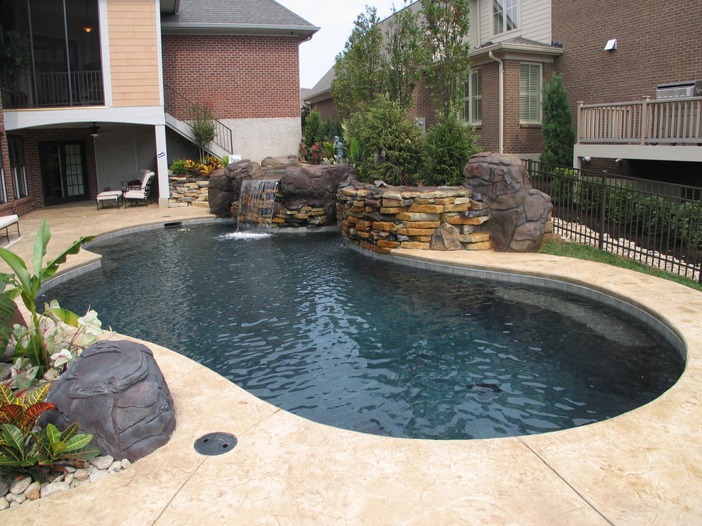 Pools Traditional Pool Cincinnati by MidAmerican Gunite Pools
