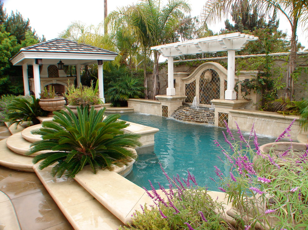 Example of a classic pool design in Orange County