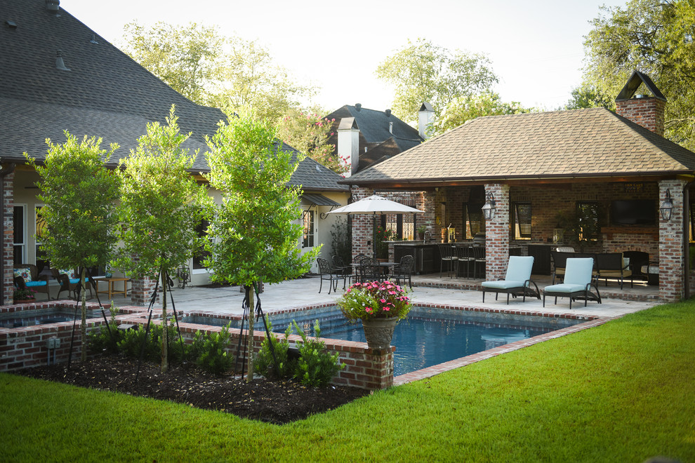 Prestwick Contemporary Pool New Orleans by Angelo's Landscape
